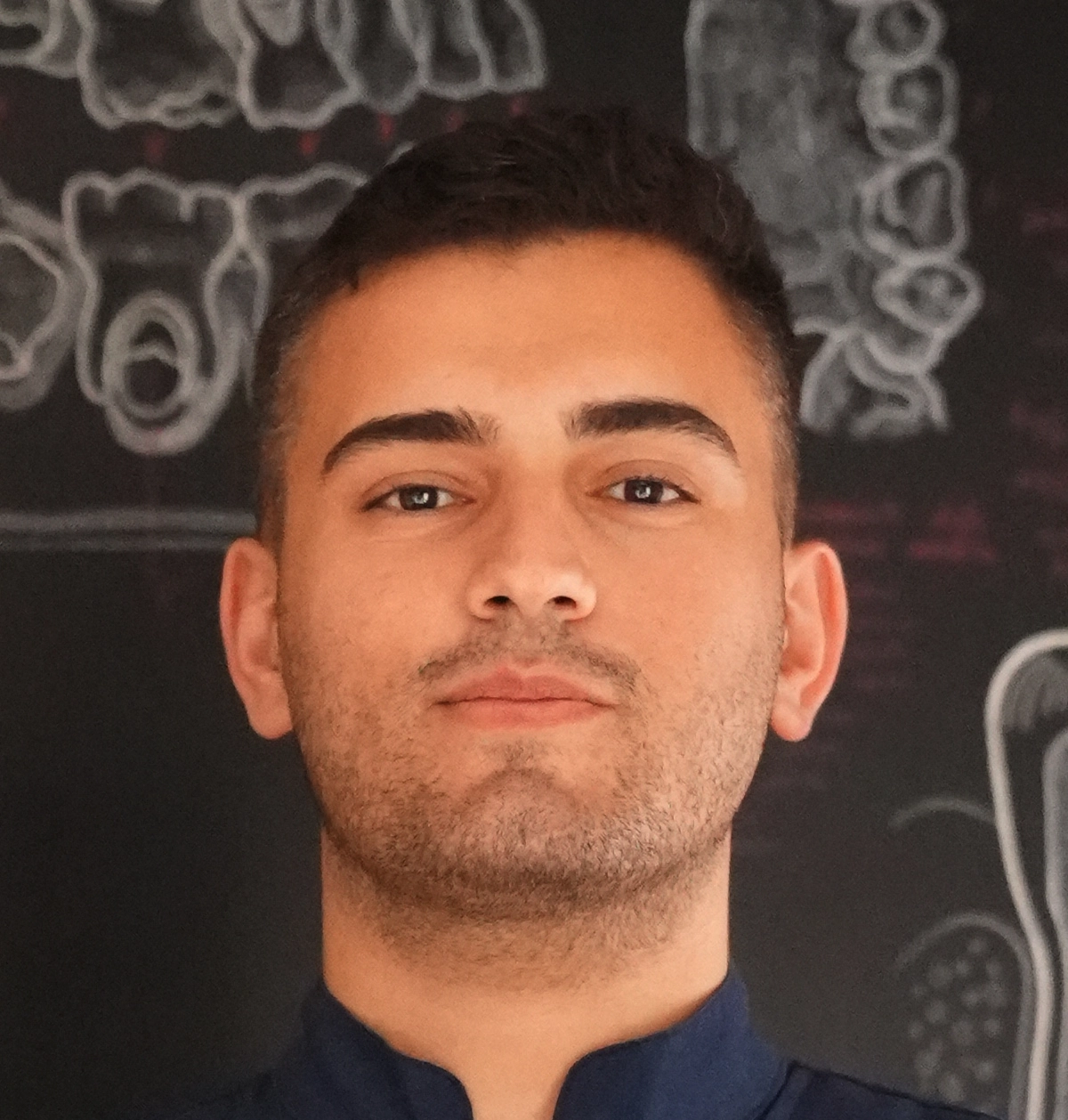 Akif Güner, Dentist at Kadıgil Dental Clinic