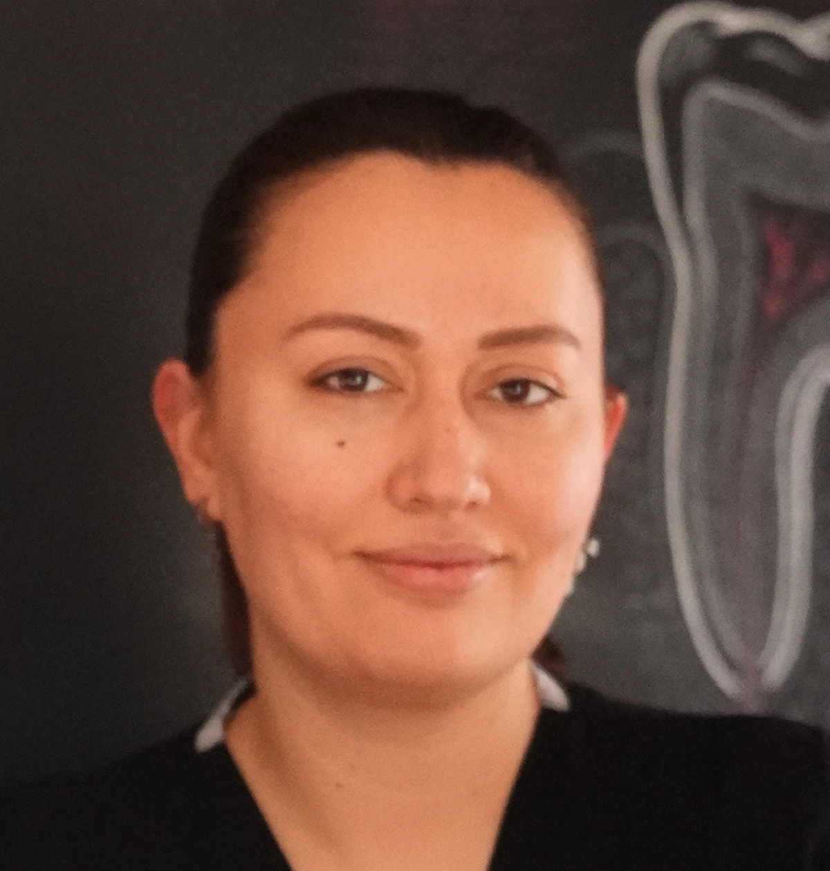 Gizem Akbulut, Assistant Director at Kadıgil Dental Clinic